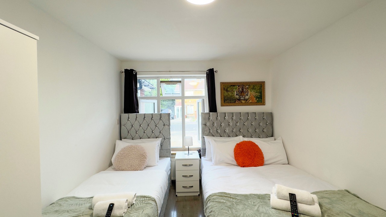 Photo of Bathroom in Harlington