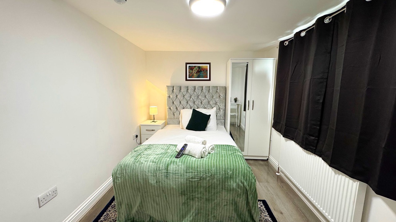 Photo of Bathroom in Harlington