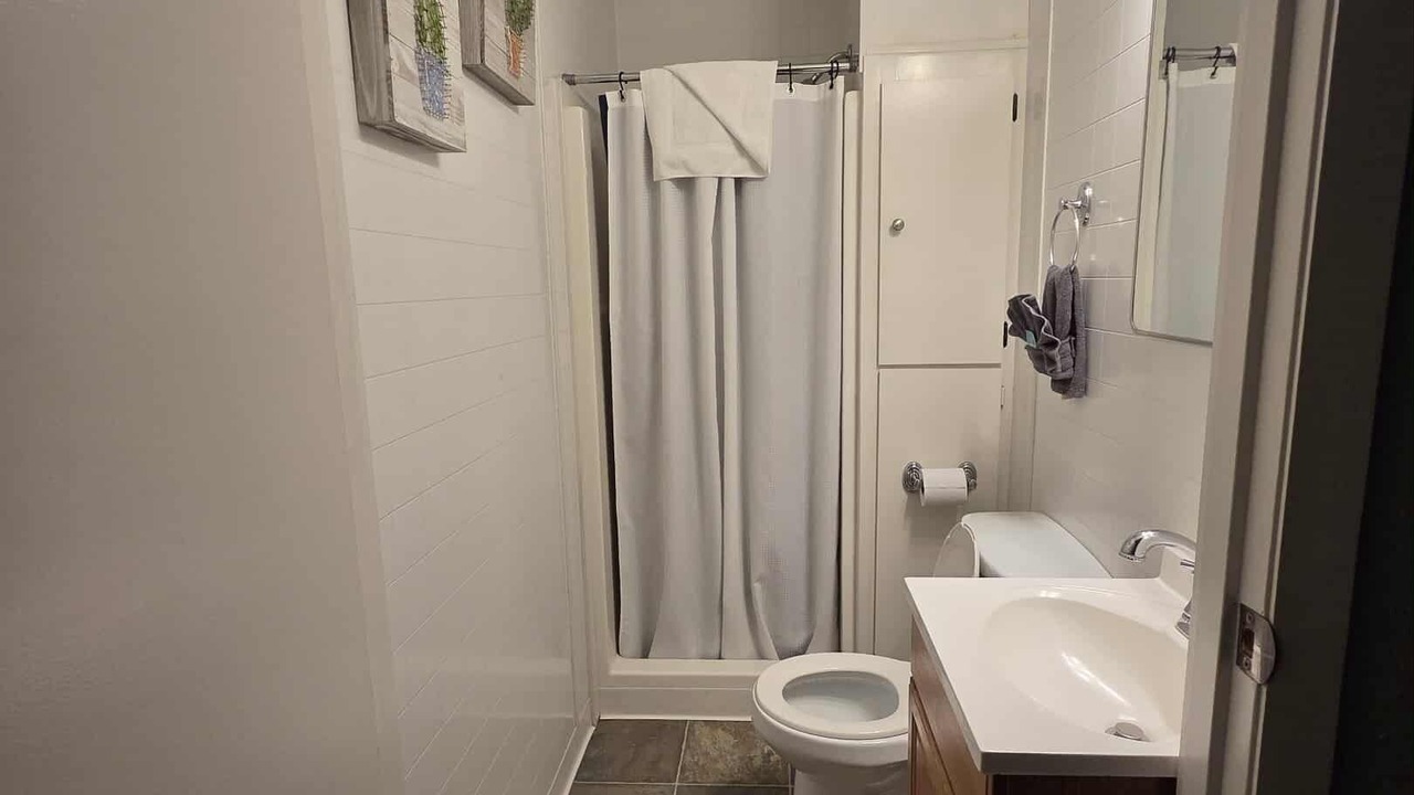 Photo of Bathroom in Randle