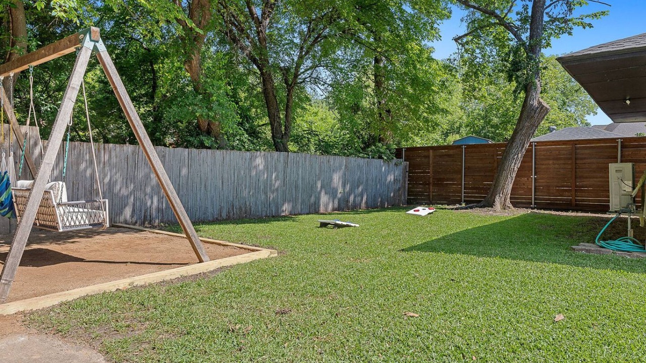 Photo of Others in Oak Cliff