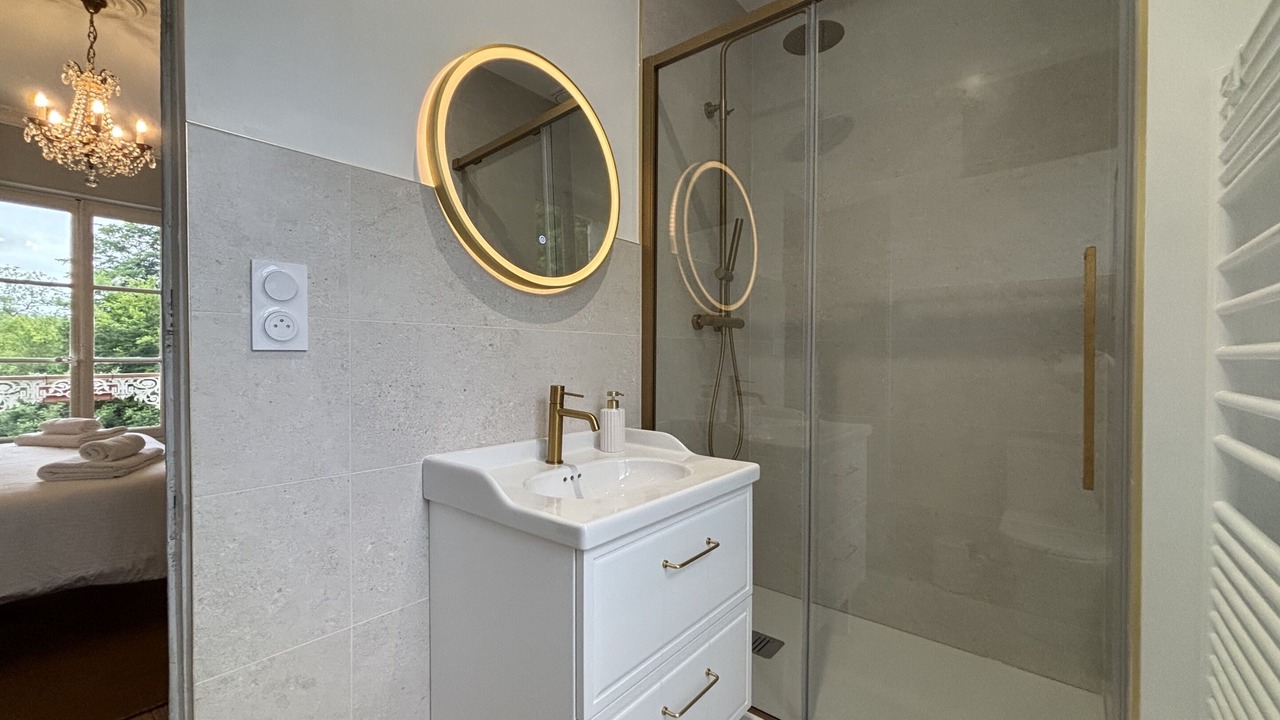 Photo of Bathroom in Romorantin-Lanthenay