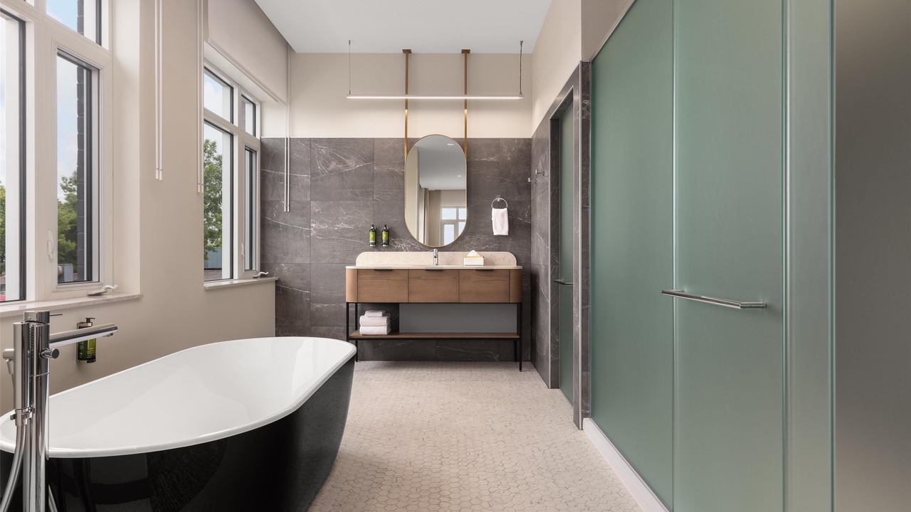 Photo of Bathroom in Cote-Des-Neiges—Notre-Dame-De-Grace