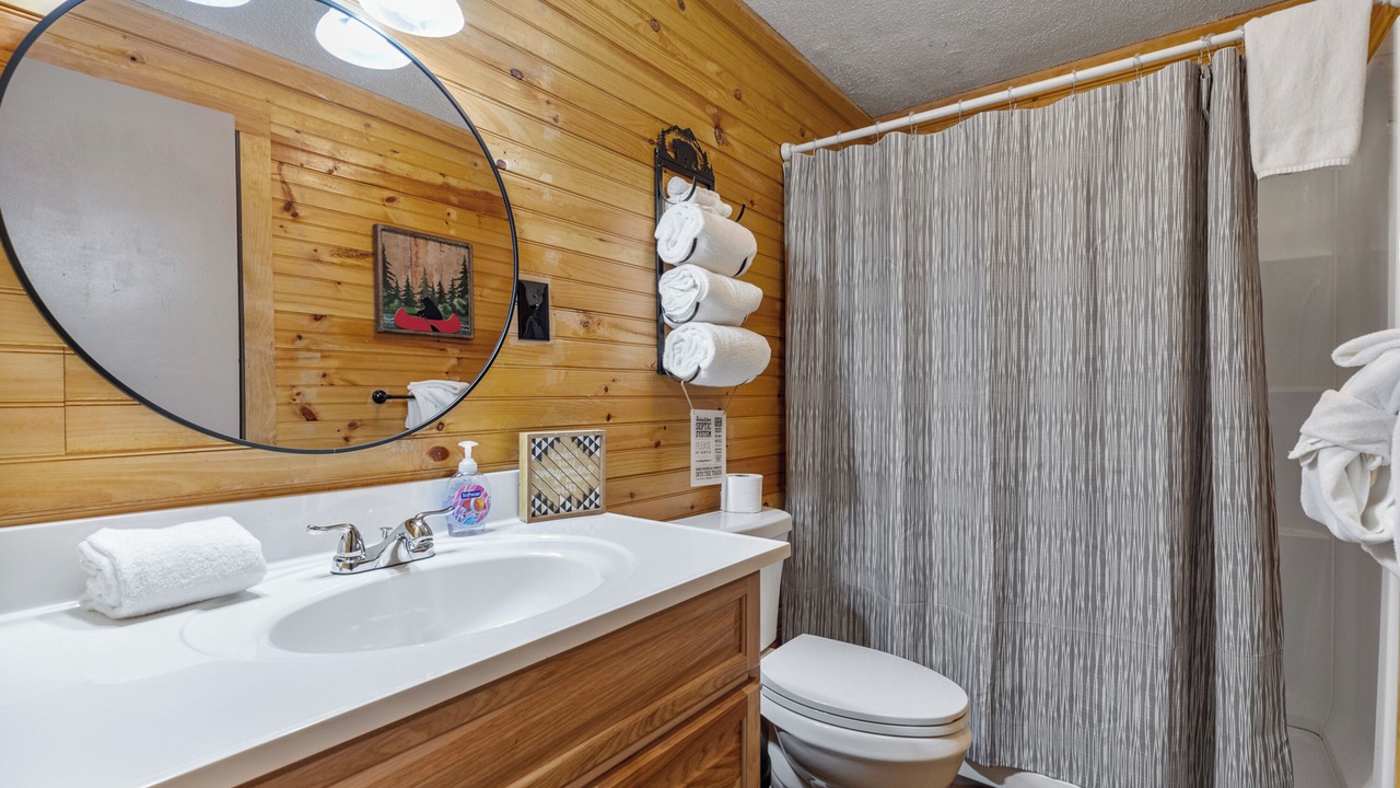 Photo of Bathroom in Gatlinburg - Pigeon Forge