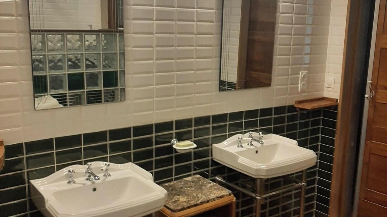 Photo of Bathroom in Moux