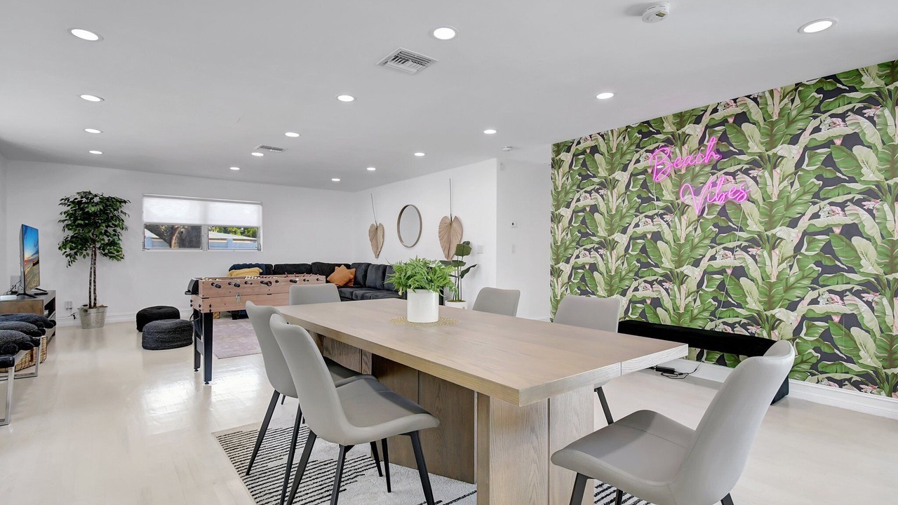 Photo of Others in Imperial Point