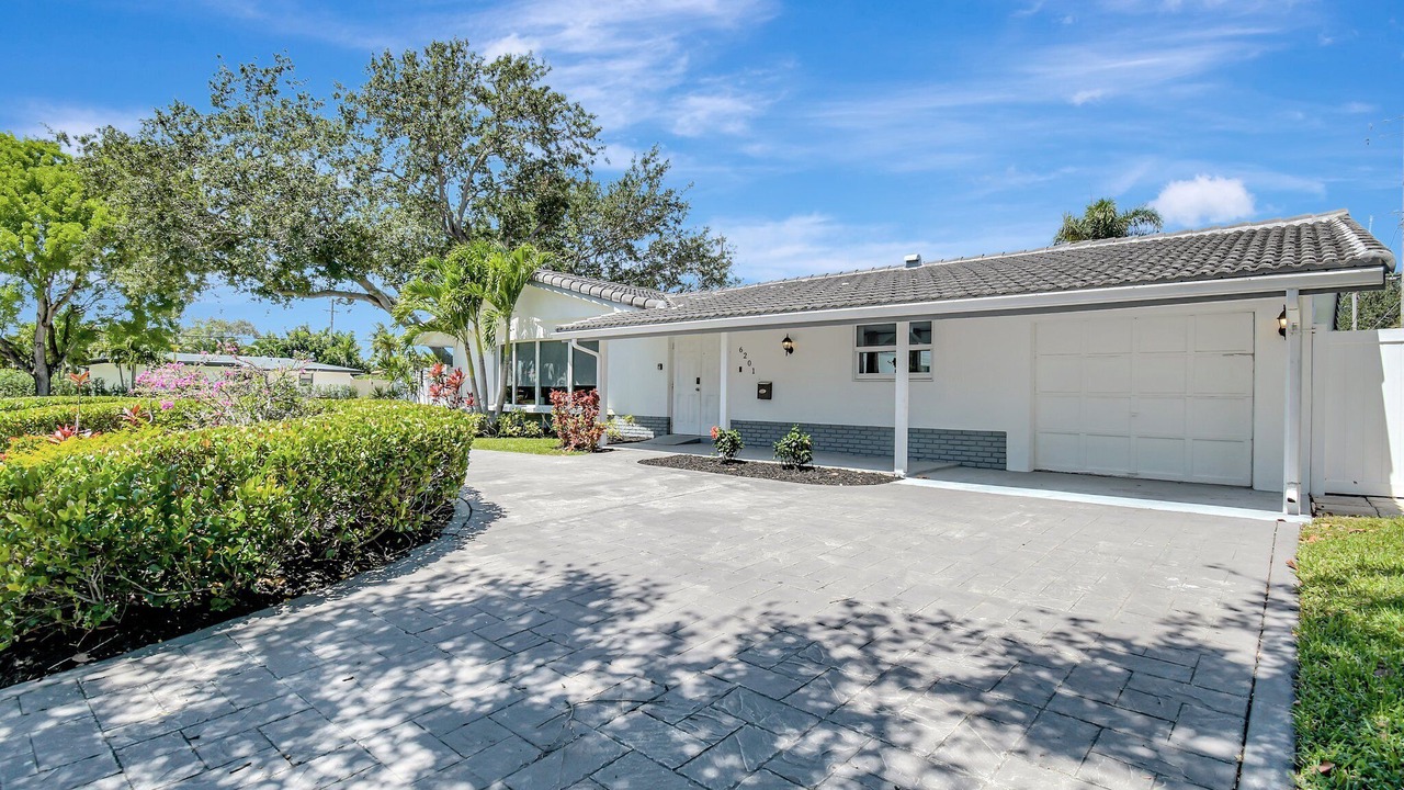 Photo of Outdoor in Imperial Point