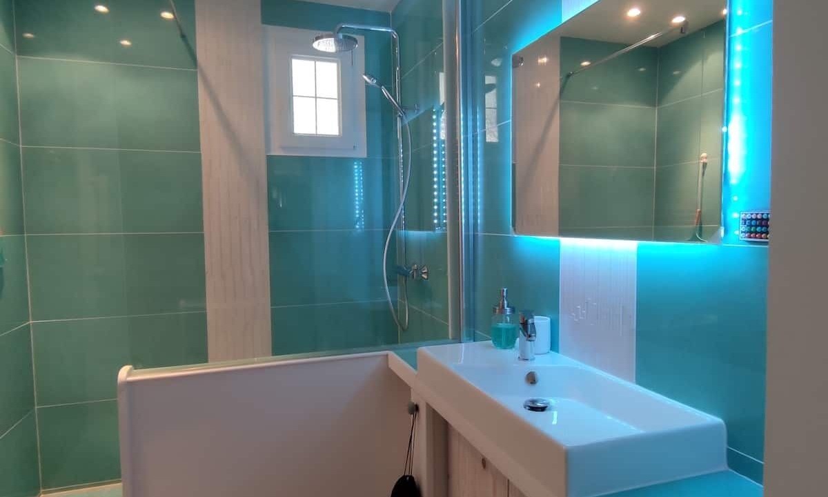 Photo of Bathroom in Evry