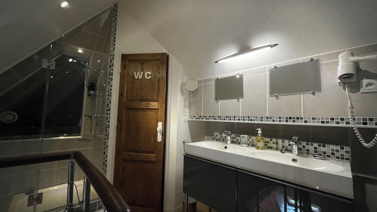 Photo of Bathroom in Vernou-sur-Brenne