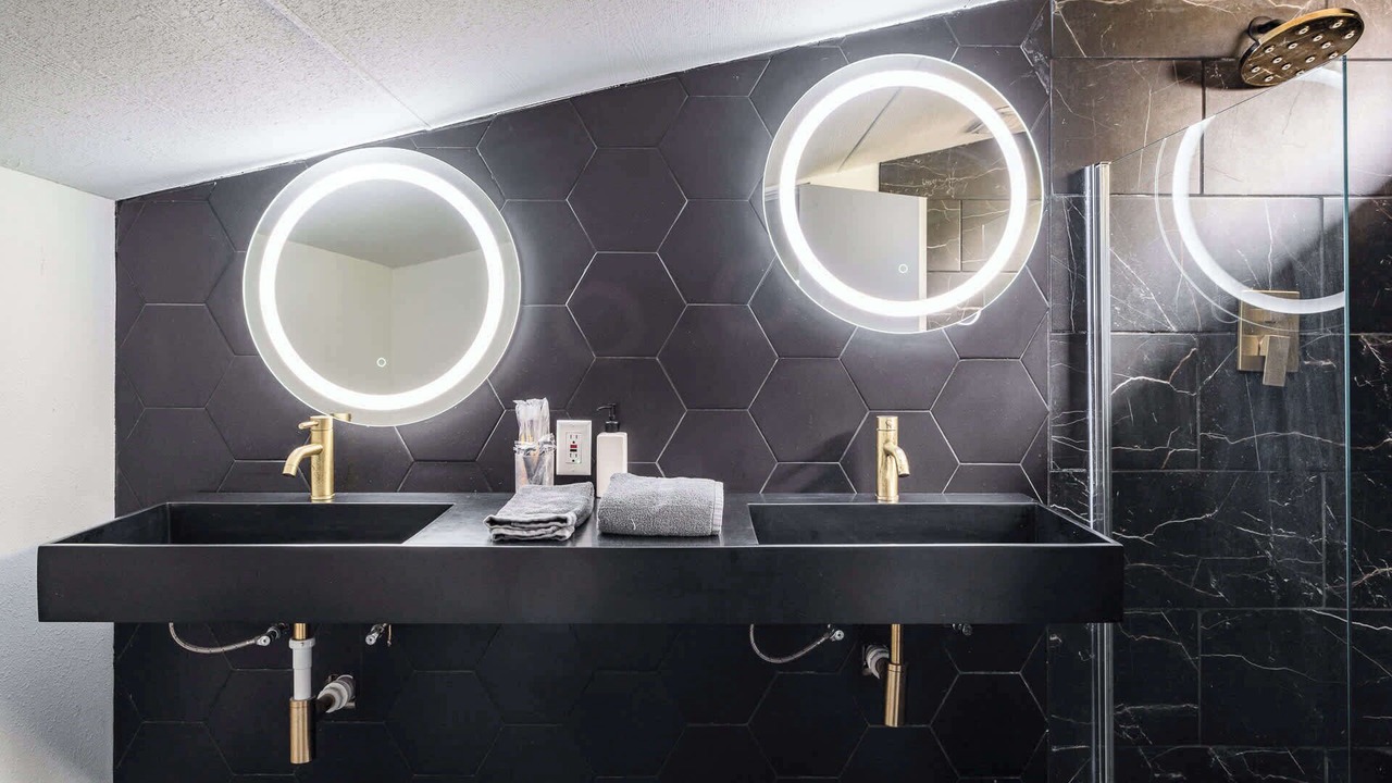 Photo of Bathroom in Govalle