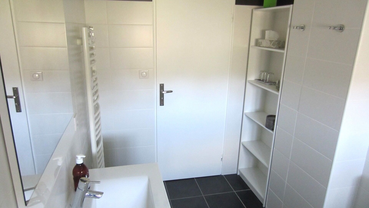 Photo of Bathroom in Saint-Vaize