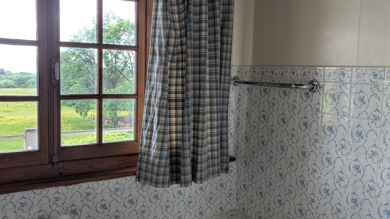 Photo of Bathroom in Echenevex