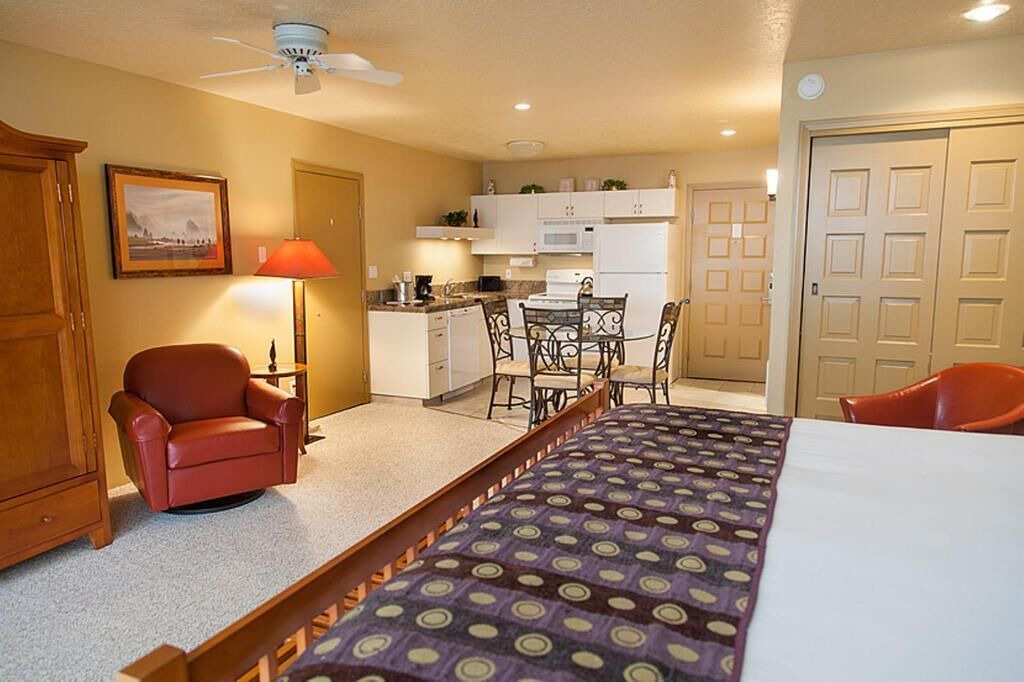 Photo of Others in Lincoln City