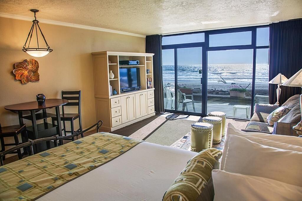 Photo of Others in Lincoln City