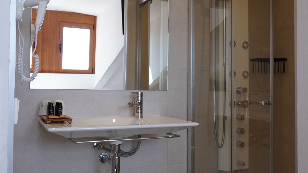 Photo of Bathroom in Aren