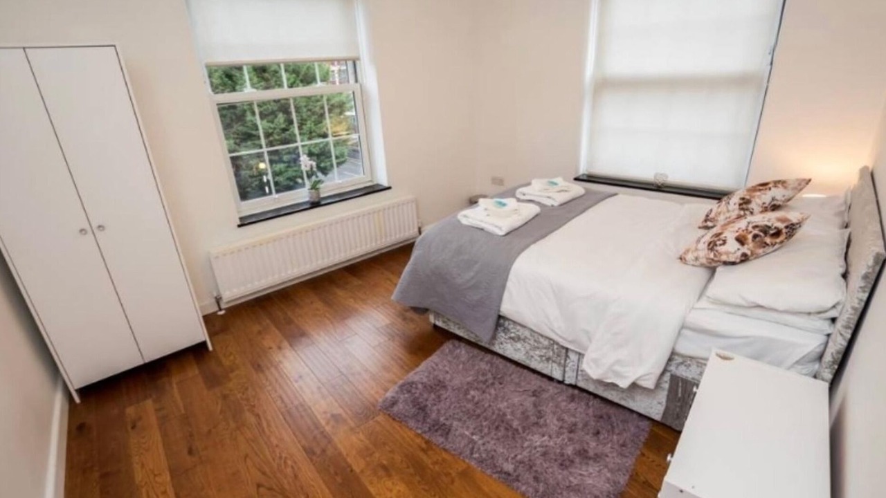 Photo of Others in Elephant and Castle