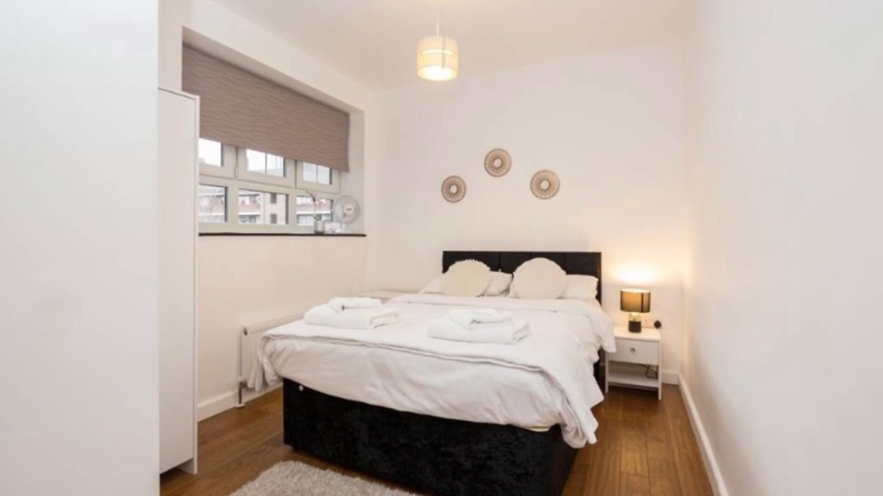 Photo of Others in Elephant and Castle