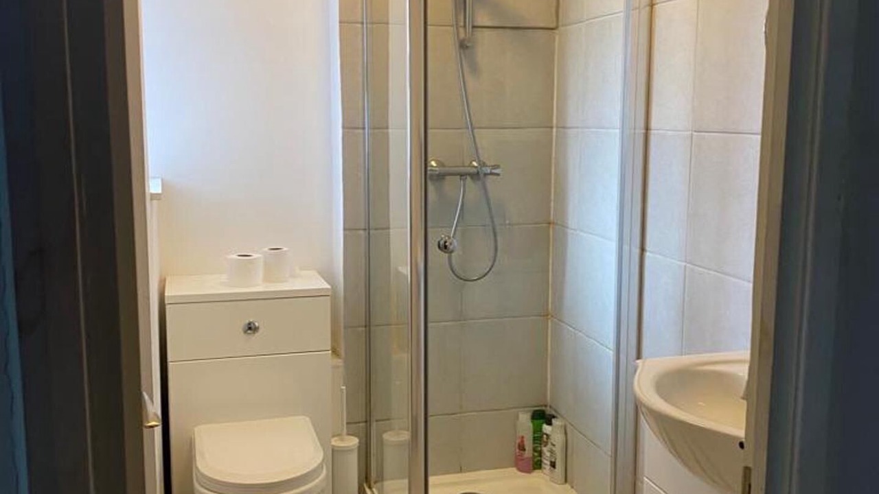 Photo of Bathroom in Elephant and Castle