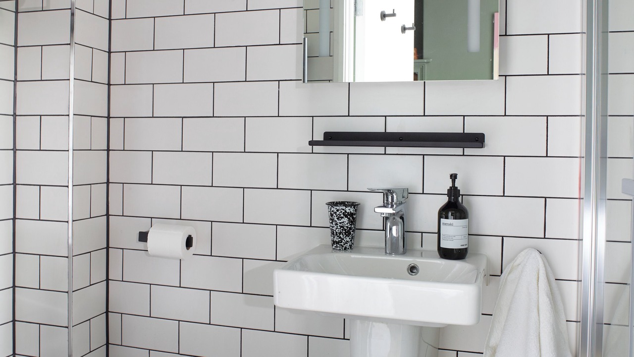 Photo of Bathroom in Llanbrynmair