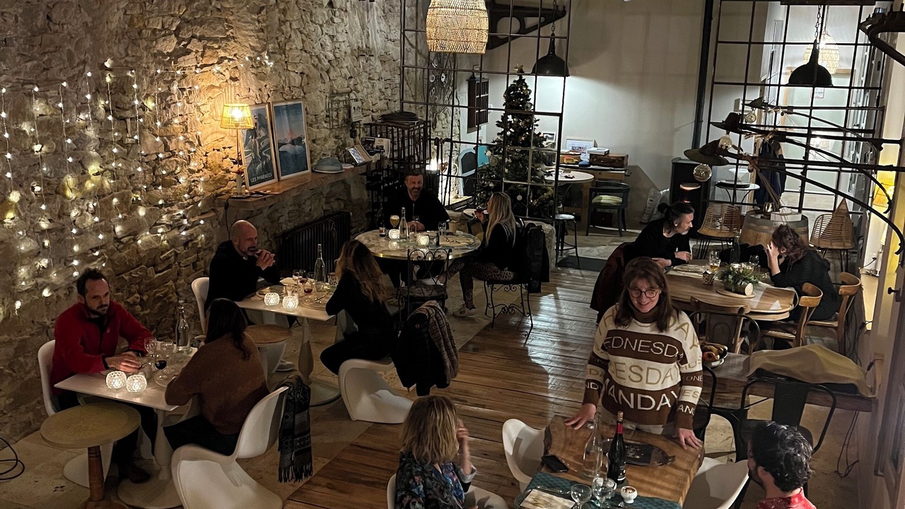 Photo of Others in Leran