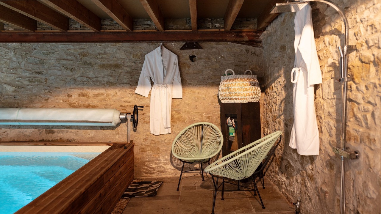 Photo of Outdoor in Leran