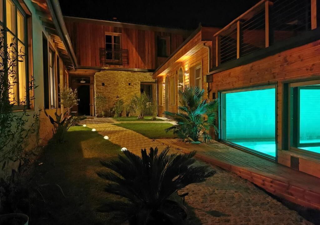 Photo of Outdoor in Leran