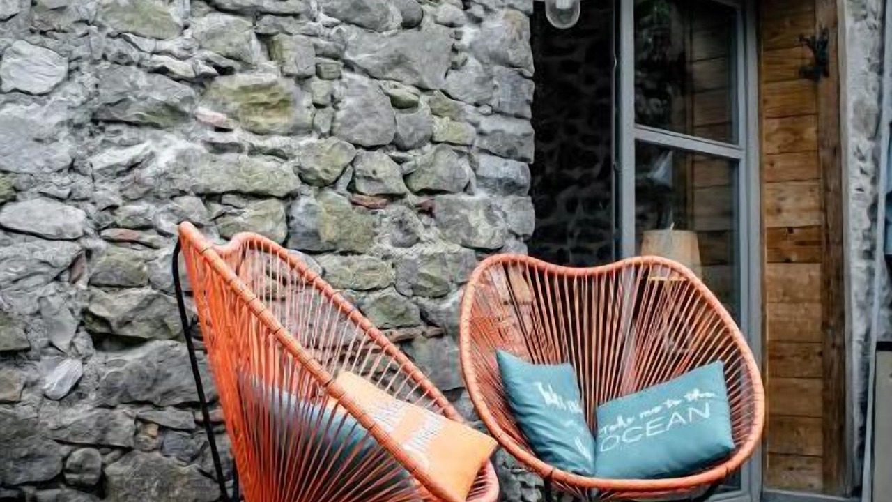 Photo of Patio Balcony in Leran