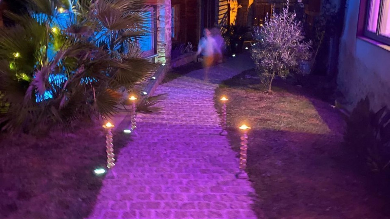 Photo of Outdoor in Leran