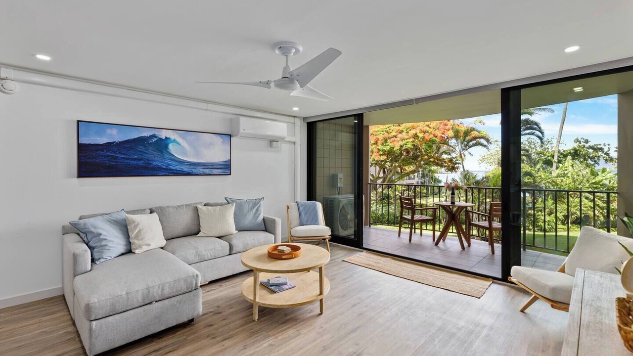 Photo of Livingroom in Kahana