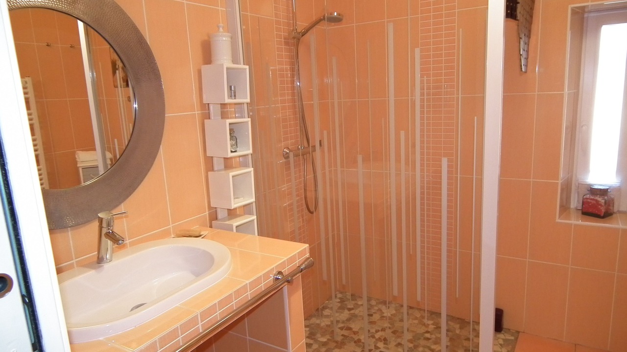 Photo of Bathroom in Jau-Dignac-et-Loirac