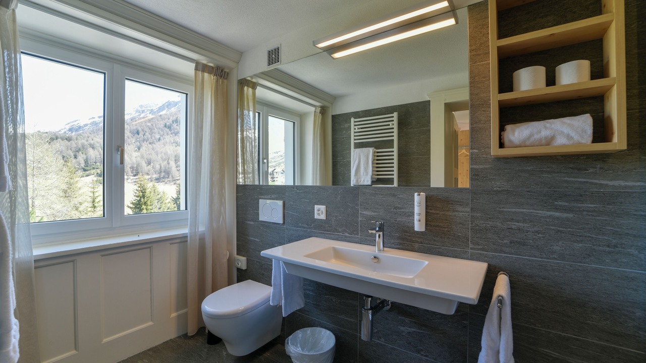 Photo of Bathroom in Maloja