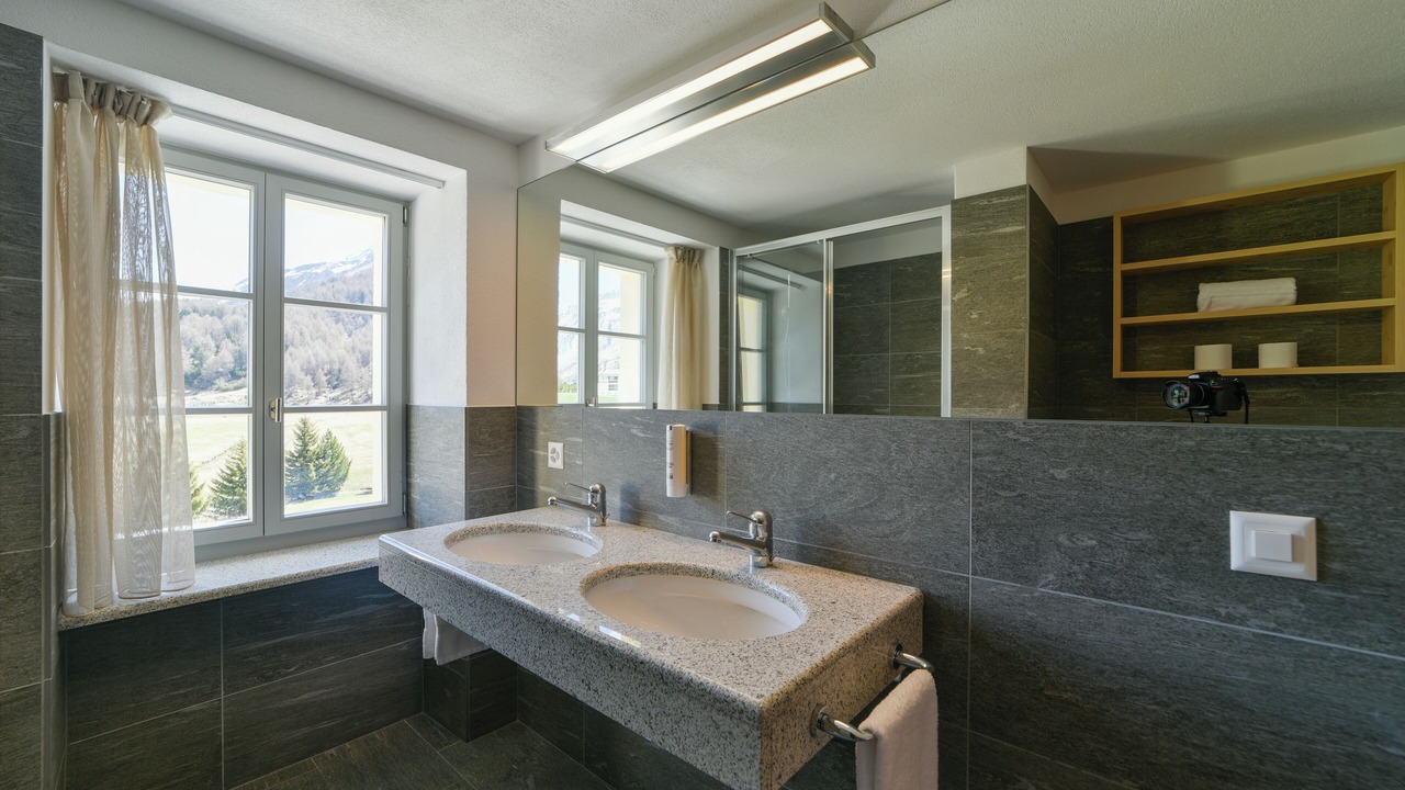 Photo of Bathroom in Maloja