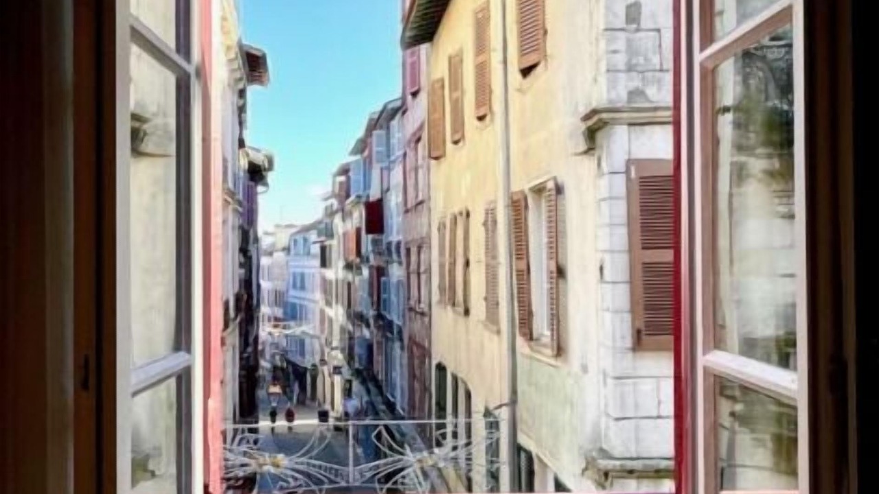 Photo of Others in Bayonne