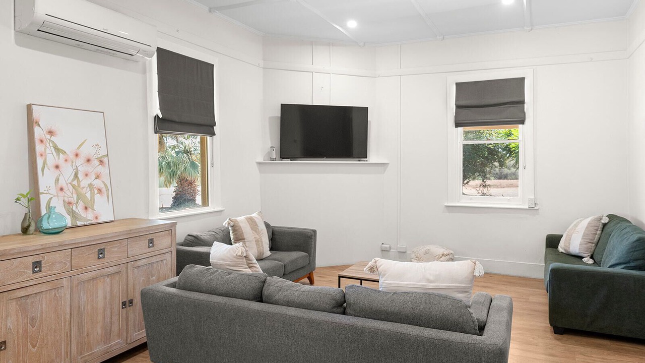 Photo of Livingroom in Gordon