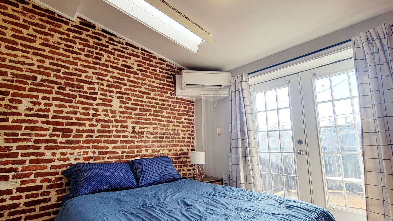 Photo of Patio Balcony in Downtown Baltimore