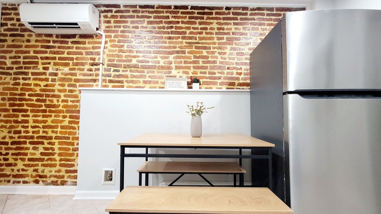 Photo of Patio Balcony in Downtown Baltimore