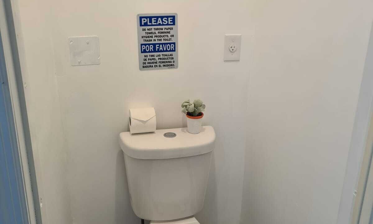 Photo of Bathroom in Little Haiti