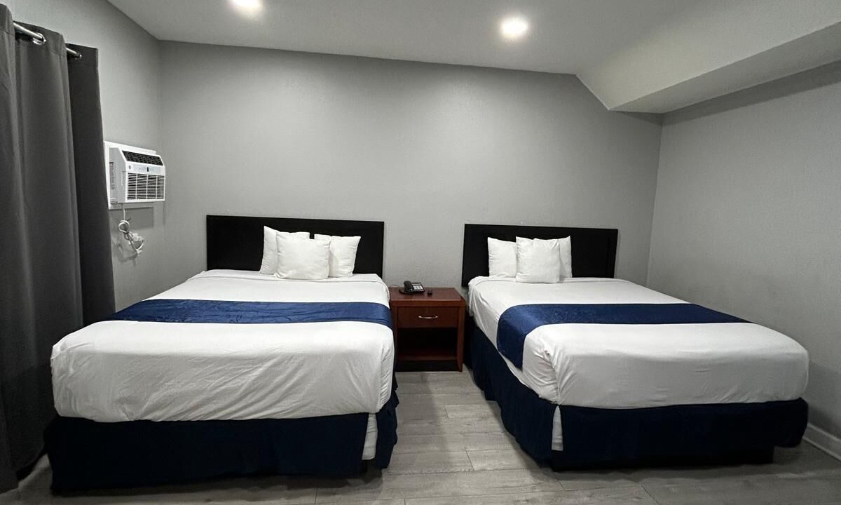 Photo of Bedroom in Garfield Ridge