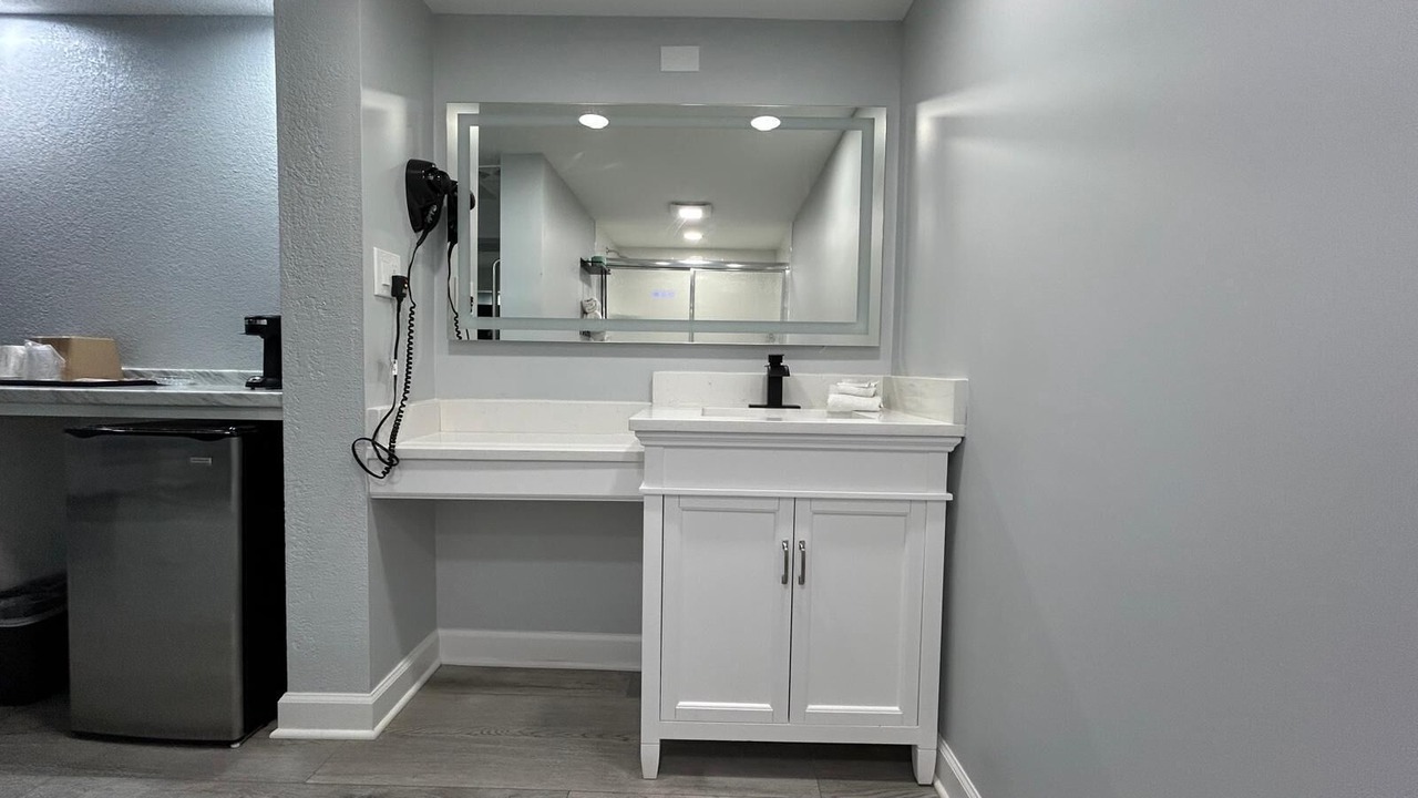 Photo of Bedroom in Garfield Ridge