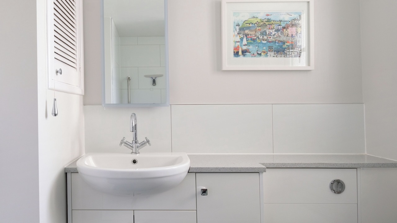 Photo of Bathroom in Mylor Churchtown