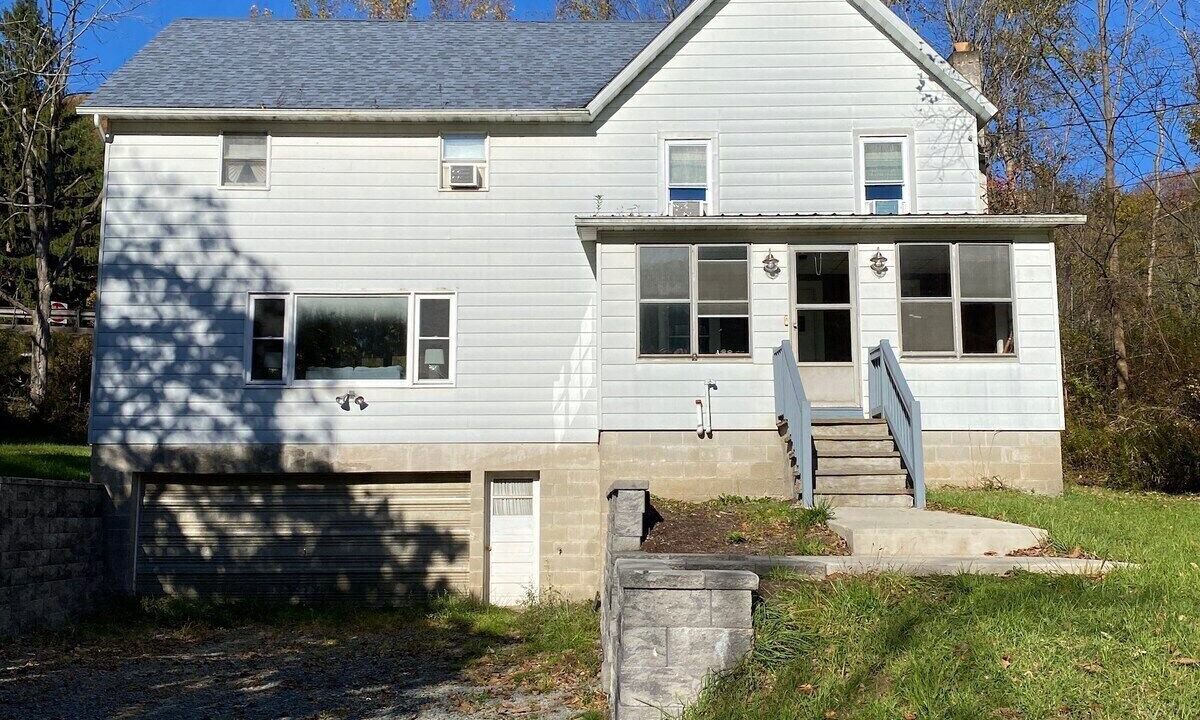 Photo of Bathroom in Hancock