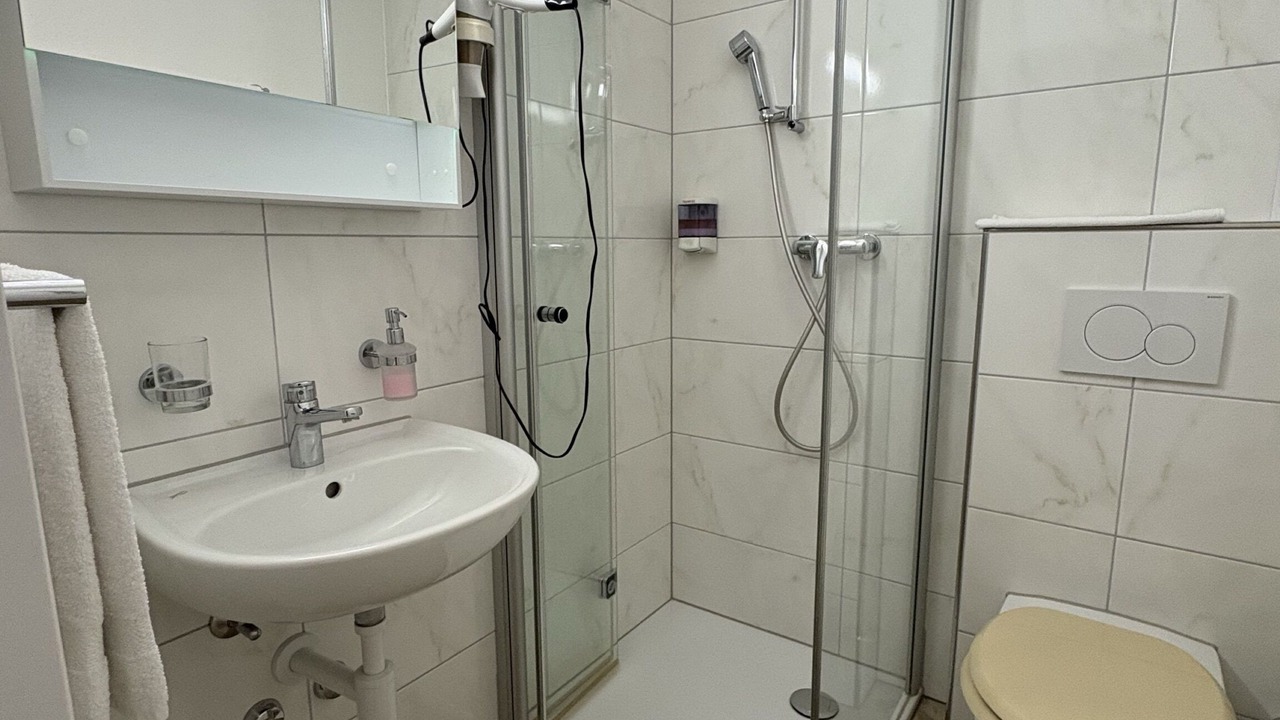 Photo of Bathroom in Jona