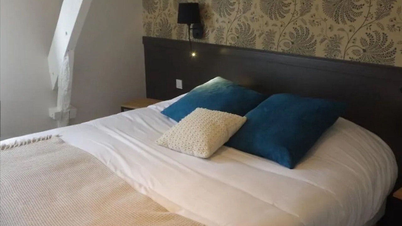 Photo of Others in Collinee