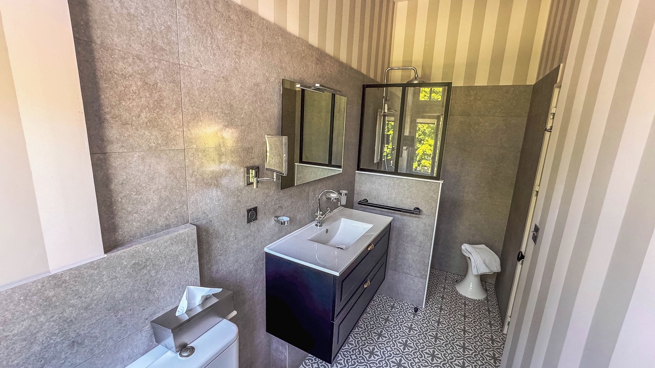 Photo of Bathroom in Taden