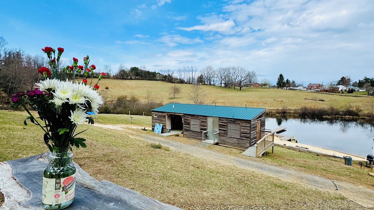 Photo of Outdoor in Floyd