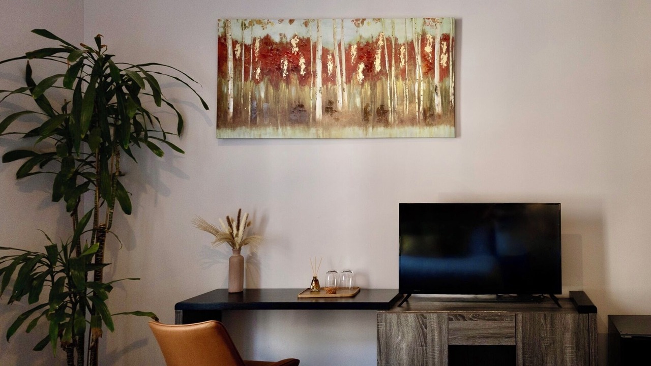 Photo of Bedroom in Downtown Oakland