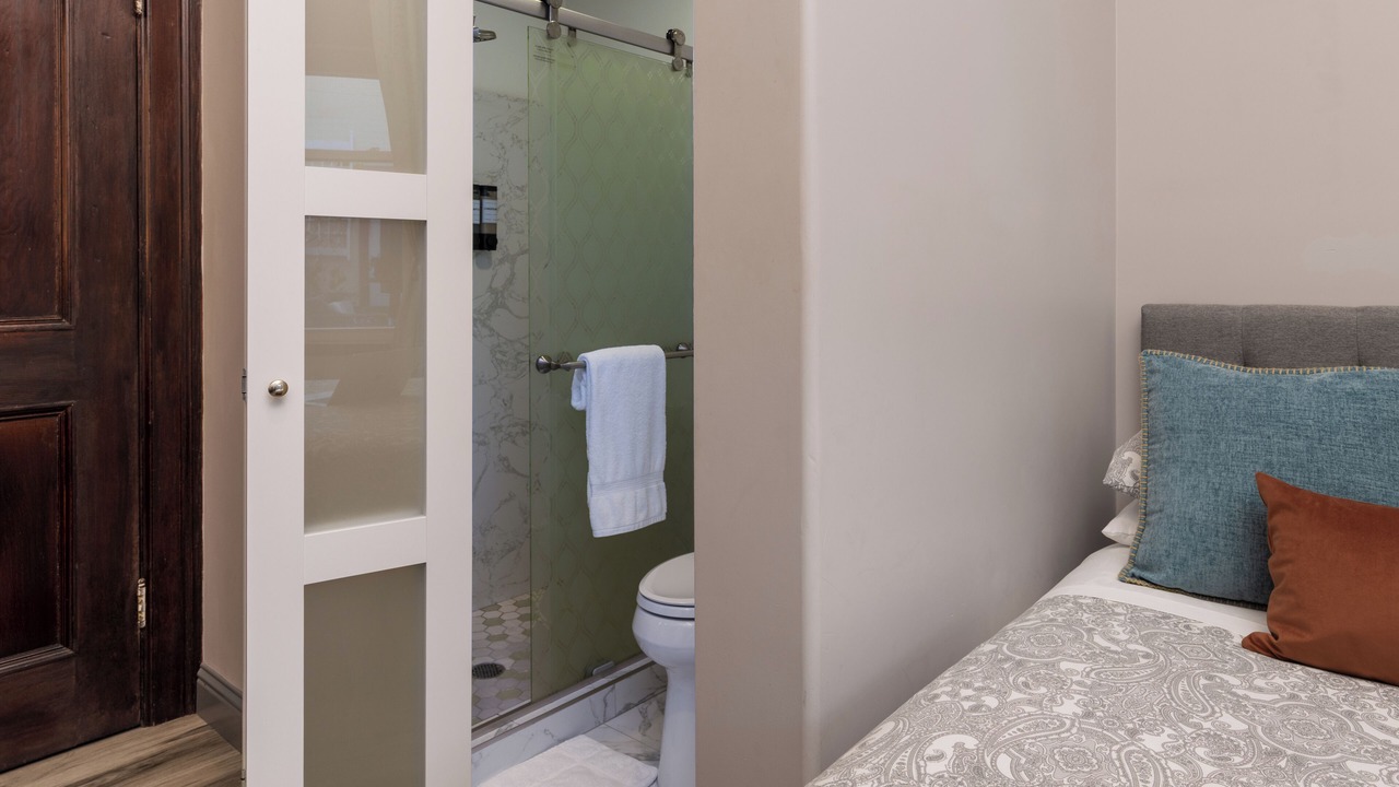 Photo of Bathroom in Downtown Oakland