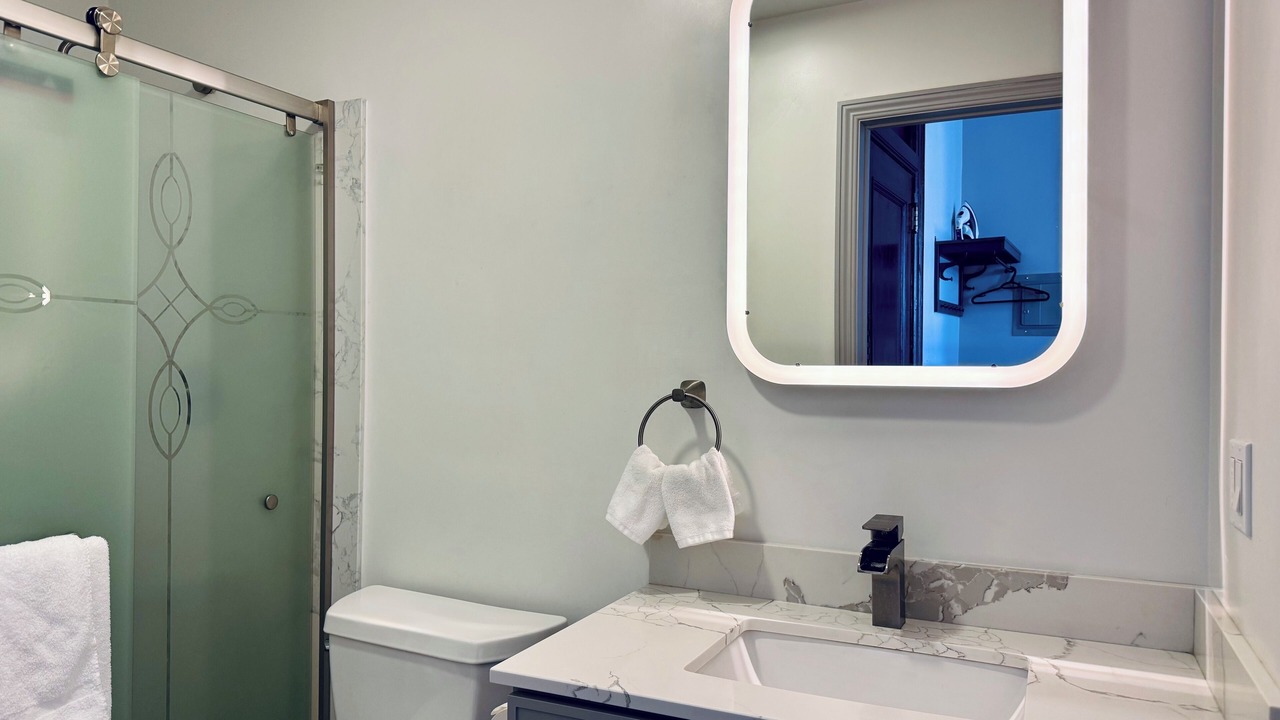 Photo of Bathroom in Downtown Oakland