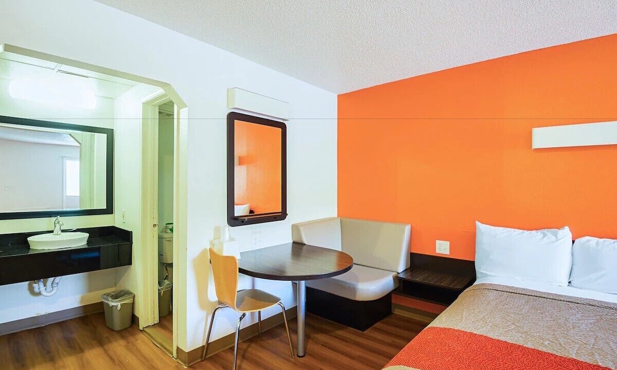 Photo of Bedroom in Blue Springs