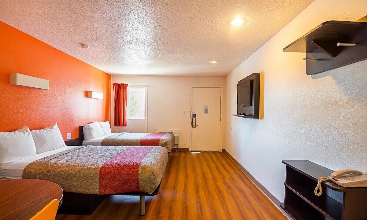 Photo of Bedroom in Blue Springs