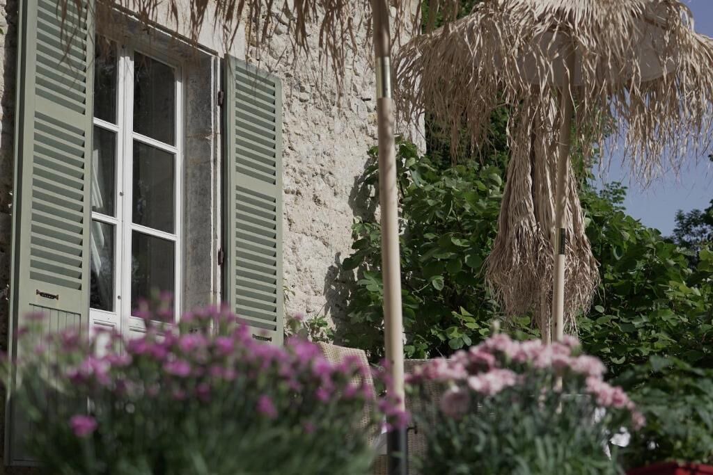 Photo of Outdoor in Montanges